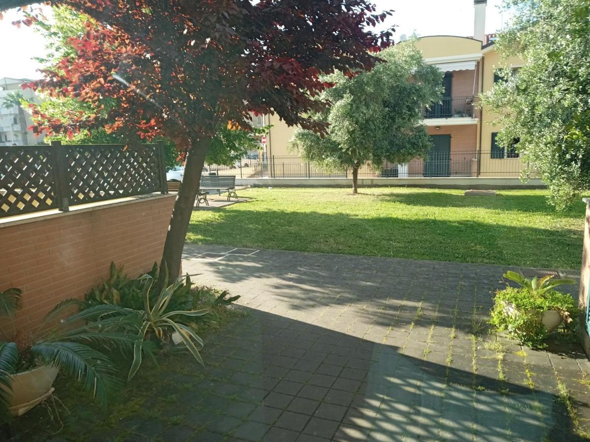 Апартаменти Casa Giardino Сан-Бенедетто-дель-Тронто Екстер'єр фото
