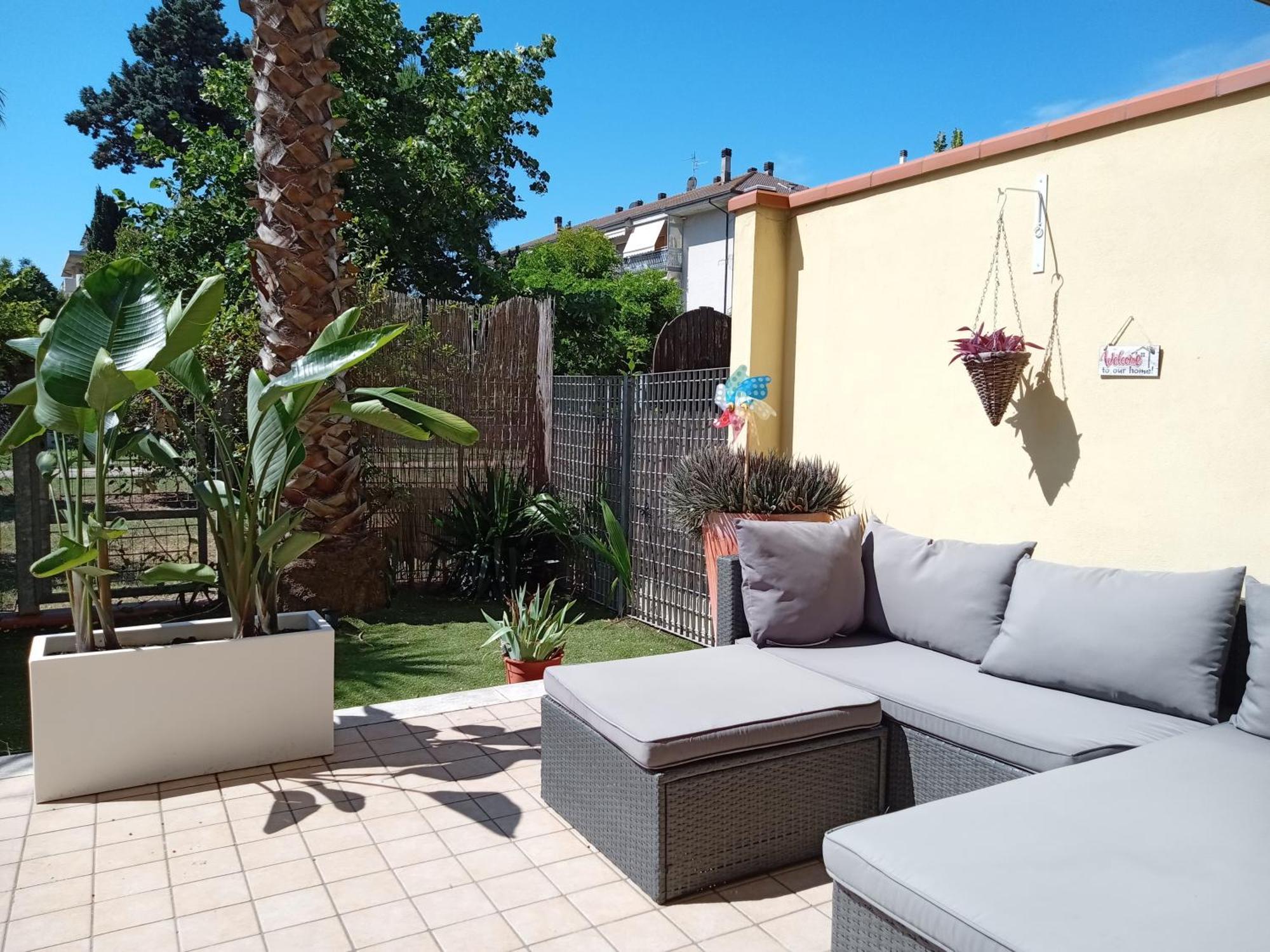 Апартаменти Casa Giardino Сан-Бенедетто-дель-Тронто Екстер'єр фото