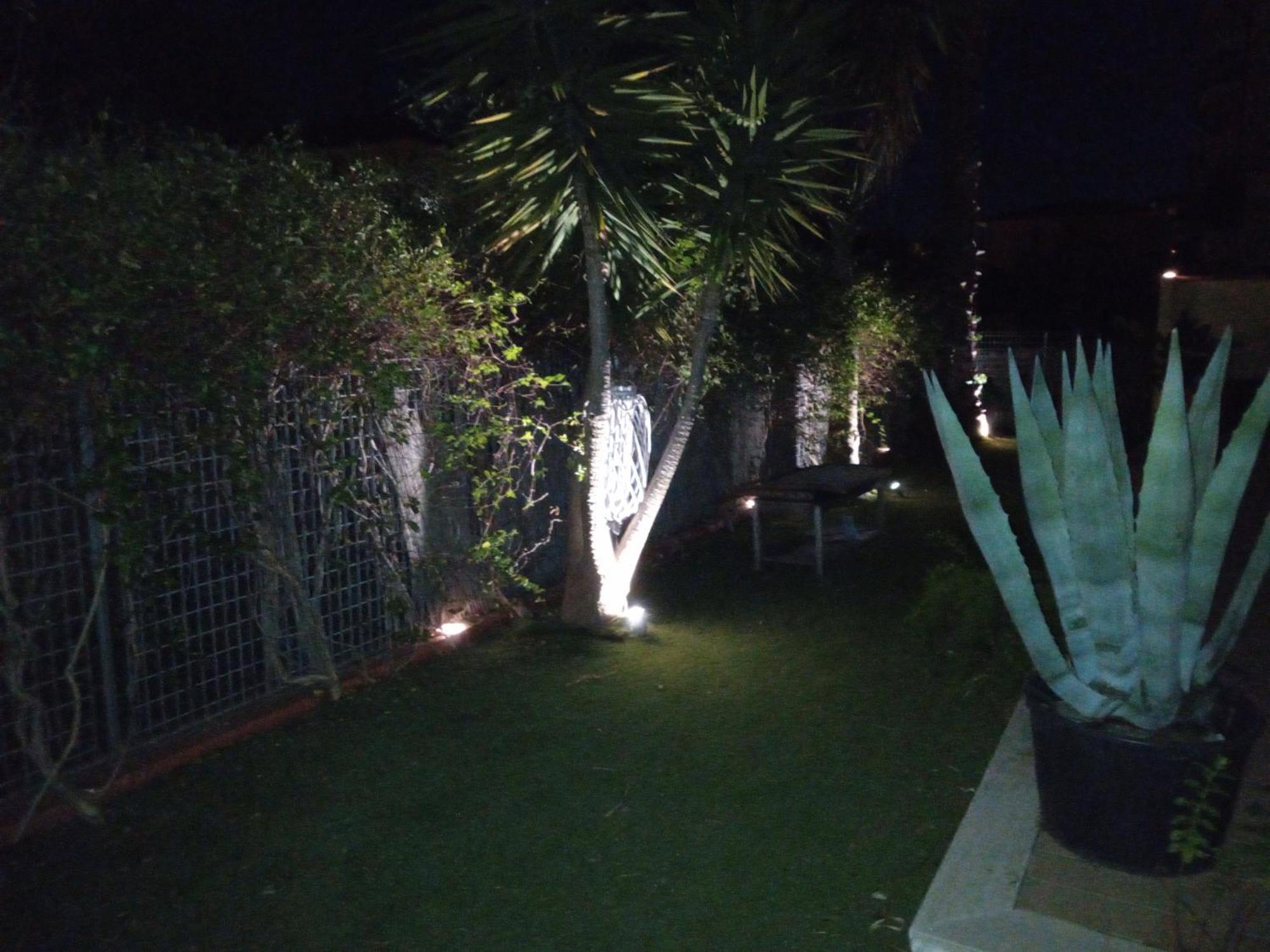 Апартаменти Casa Giardino Сан-Бенедетто-дель-Тронто Екстер'єр фото