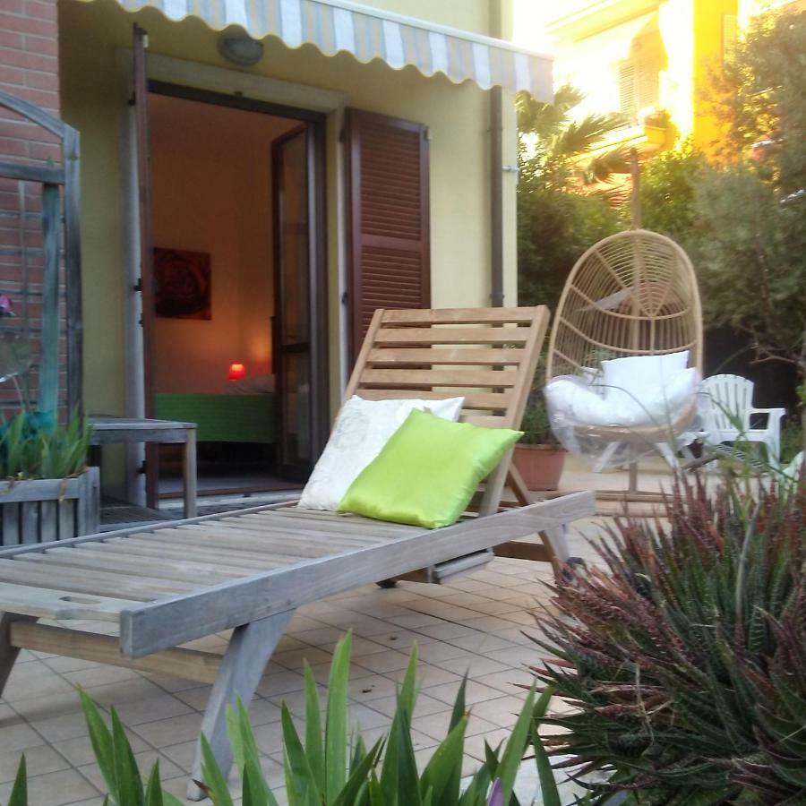 Апартаменти Casa Giardino Сан-Бенедетто-дель-Тронто Екстер'єр фото